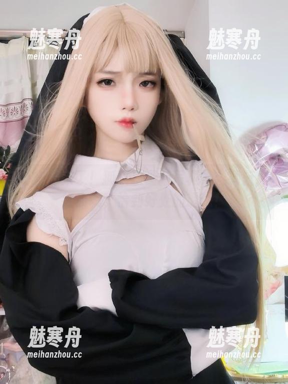 狐玖玖 吓出声来了!狐玖玖最新写真集:碧蓝航线赤城,恰到好处的诱惑!