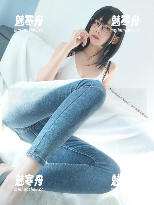 又是让人流口水的美图！眼酱大魔王w比基尼写真实在太诱人
