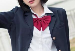 充满油亮质感的定制写真：眼酱大魔王w的私密展览