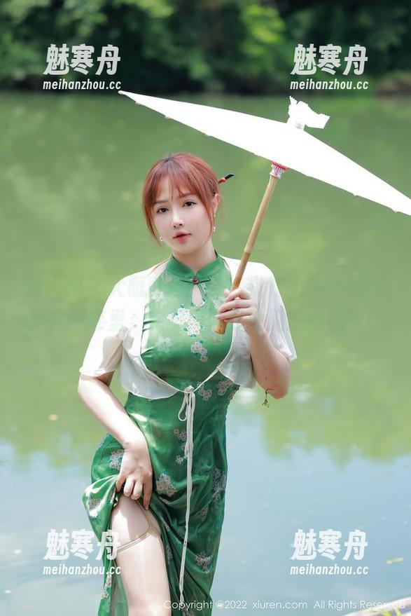 秀人网 - 大概就这一次！凯竹Quinn的礼服在图库里，完美得像我没见过的现实！