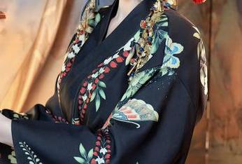 秀人网 - 叶梦轩的女王风范：原图资源一网打尽，快来围观！