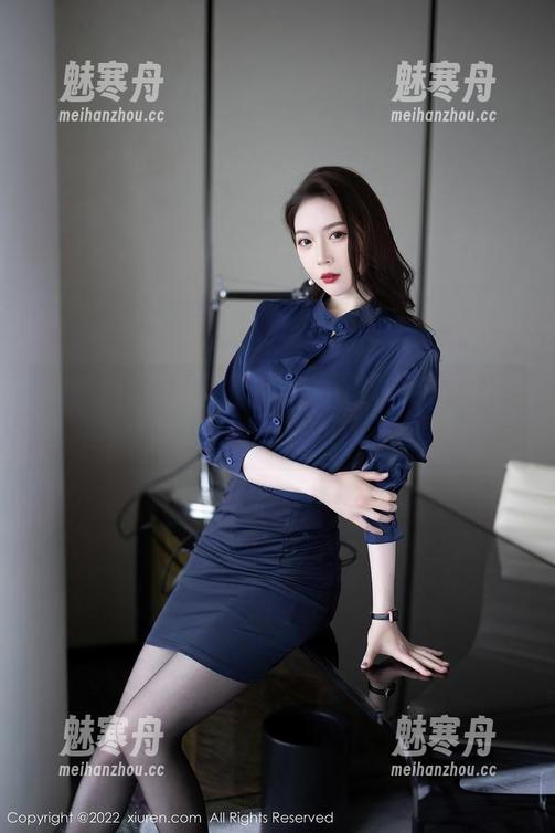 秀人网-奶瓶子 秀人网 - 最新奉上!奶瓶子的黑色图包,魅惑无边
