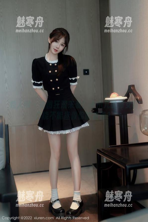 秀人网 - 美图狂潮来袭！小爪几的修女写真能不能拯救你的疲惫？