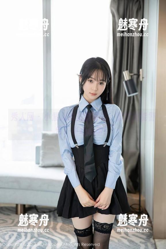 秀人网 - 小紫儿的美腿写真，脚踝高能警告！小心心动！