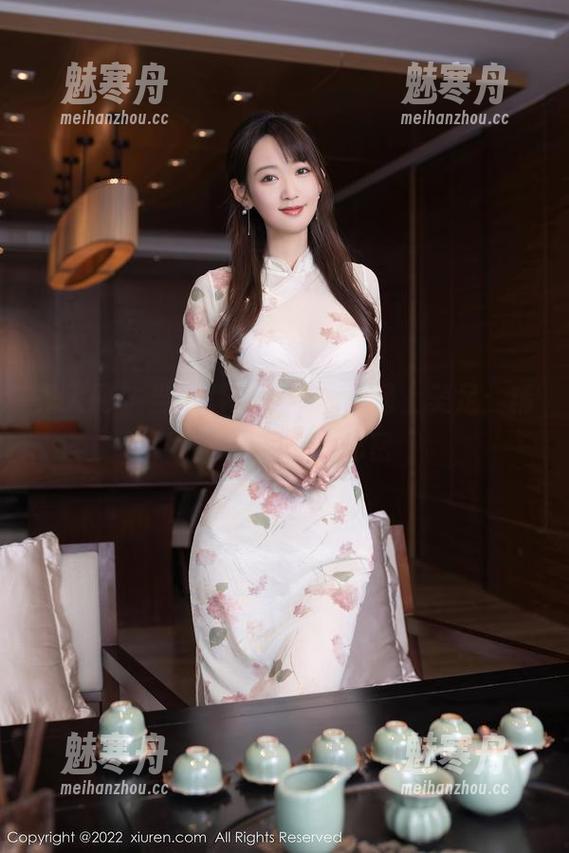 秀人网 - 当小蛮妖_honey遇上美足：精选套图背后的秘密