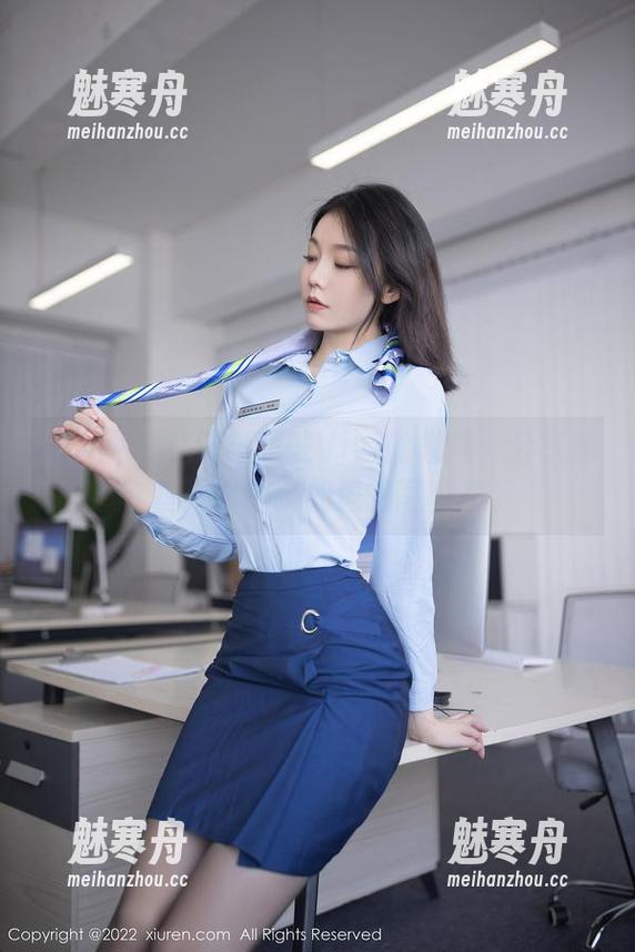 秀人网-慧敏Vivi 秀人网 - 礼服与慧敏Vivi的碰撞:分享那些让我心跳加速的写真集