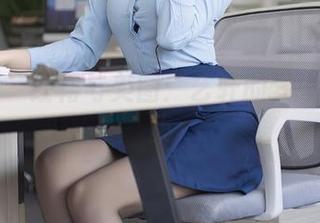 秀人网 - 红裙与美图：艺轩的梦中情境合集