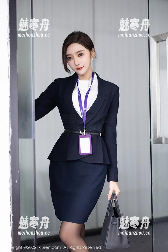 秀人网 - 居家美图：软软酱的作品让我想到那年夏天的微风…