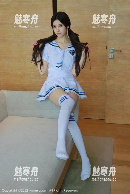 秀人网-鱼子酱fish 秀人网 - 写真资源新风潮:鱼子酱fish姐姐的美丽时刻,不容错过!