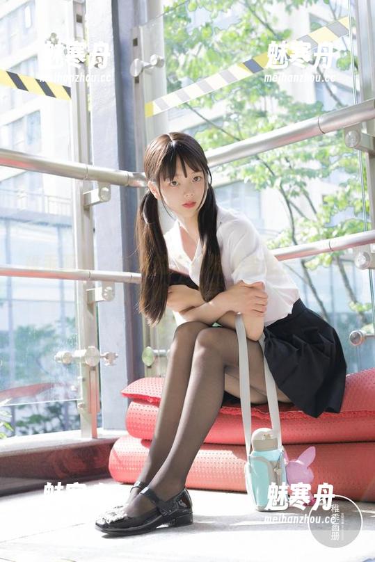 稚乖画册 - 夜夜的夏日浪漫美图合集：浪花也嫉妒的美丽！
