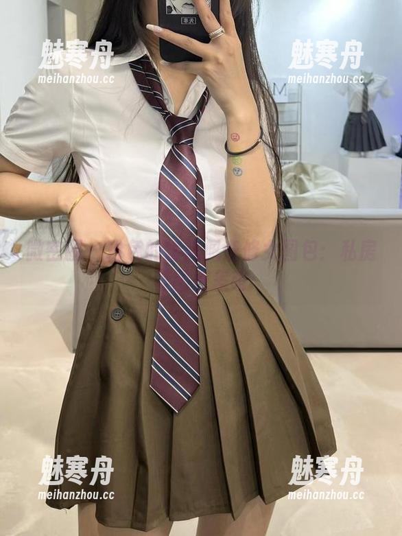 粉色的猪陈佩奇 微密圈 - 粉色的猪陈佩奇修女图包:私房美图反差萌