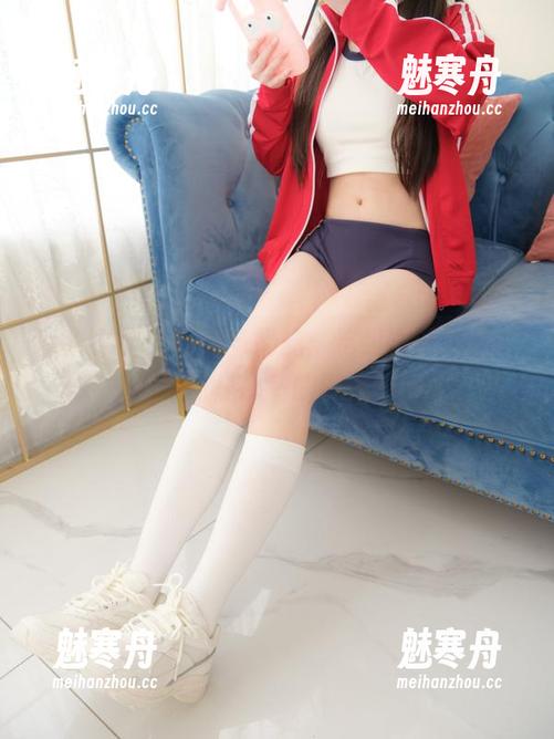 紧急企划-奶糖 紧急企划 - 制服与奶糖:这组写真作品,真的是心动的瞬间!