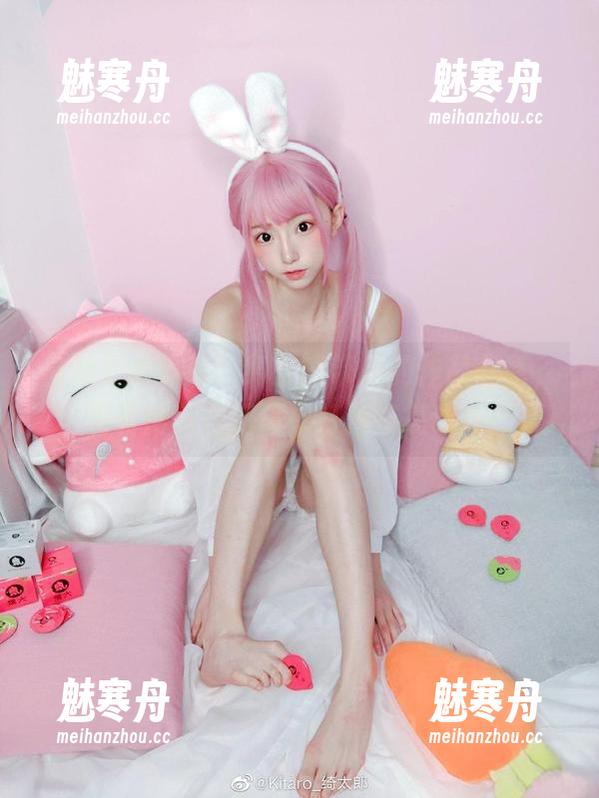 绮太郎 白衬衫的诱惑:绮太郎带来的作品分享,看看她怎么把简单打造成高级感!