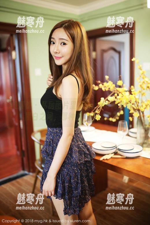 美媛馆-Carina绮里嘉 美媛馆 - 私房图片里的Carina绮里嘉:黑白之间,那种直击内心的感觉