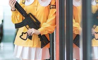 镜片背后的故事：芊芊酱w魔法美图图集，眼镜下的她更迷人！