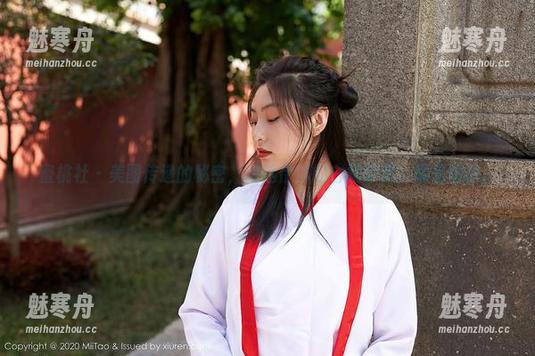 蜜桃社-伊琳 蜜桃社 - 美图传递的秘密,精选伊琳的白裙时刻,像是情诗。