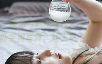 蜜桃社 - 魔法与风格碰撞！小魔女lily分享最新学姐写真，让人忍不住点赞！