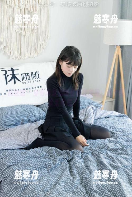 袜啵啵 - 穿着两双运动鞋的甜甜圈：这个图集太有趣了！