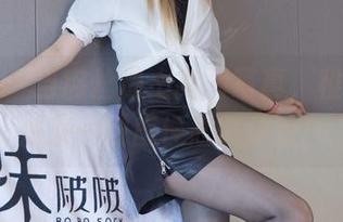 袜啵啵 - 当肉丝遇上高清写真，稚予给你送来一波魔性欣赏体验！