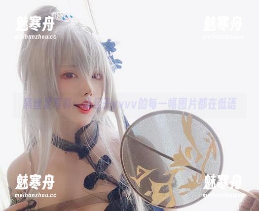 黑丝足写真：起起子vvvv的每一幅图片都在低语
