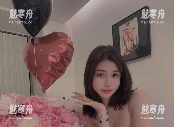 微密圈 - 阿色和她的礼服：写真作品，怎能不让人多看几眼呢？