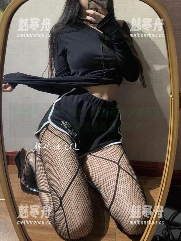 微密圈 - 图库上线！陈佩奇的少女感觉，连空气中都弥漫着青涩的味道！